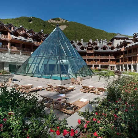Val Di Luce Szálloda 4*